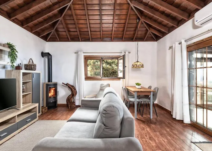 Casa Pedrito - Cozy House, Dreamy Terrace & Sea Views